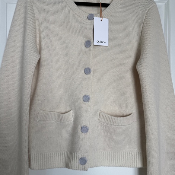 ✨ NWT! QUINCE Women's Mongolian Cashmere Structured Cardigan Sweater | Ivory | M - Picture 3 of 14